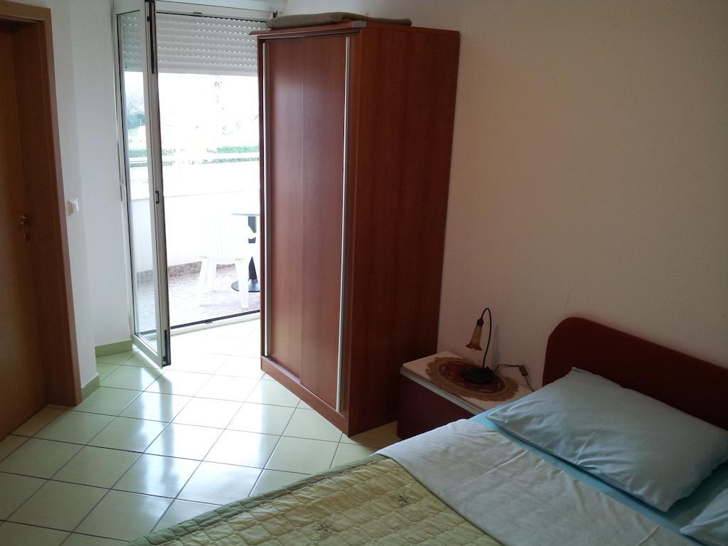 Apartments Angie Biograd Na Moru Room photo